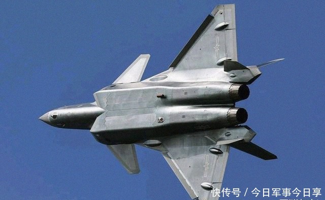 亮相|歼20增重版亮相,它又不搞近距格斗,为何要上矢量推力喷管?