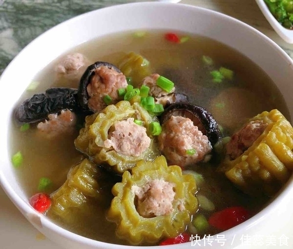 半盘|夏天就应该这样吃苦瓜,刚出锅女儿就吃了半盘,那得有多好吃