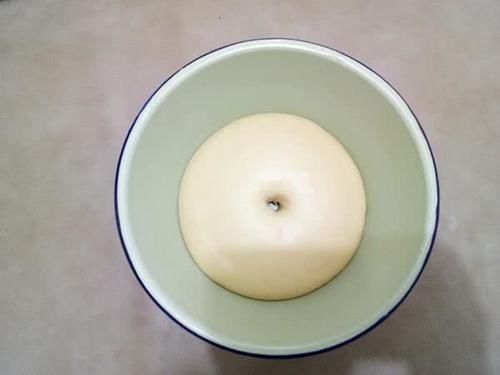 面包|以后面粉就这样做,加1个鸡蛋,不用烤不用蒸,比蛋糕都好吃