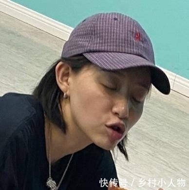 队友|沈梦辰曝光队友“丑照”,但显示出良好的人气