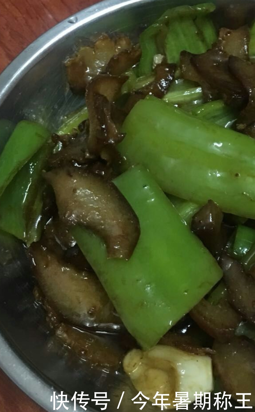 不腻|学会农村家常生炒猪头肉的做法更好吃，香气扑鼻，口感爽脆不腻