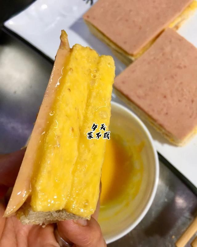 创意|面包锅贴鱼，创意十足，外酥里嫩，我家孩子最爱吃，三天做一次