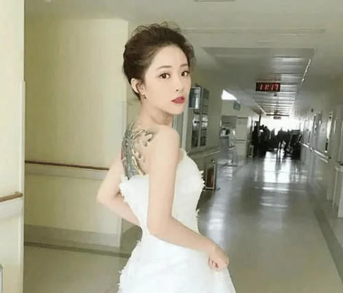 喻言|青你成团在即,位列前9的她败光好感,如今锤上加锤,网友洗白太难