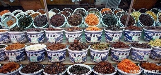 造就|小店请奸臣为店铺起名,奸臣多加一撇,造就500年响当当的老招牌