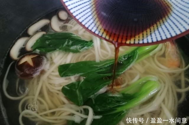 我家|早餐做了一碗面条，朋友圈一晒，都大呼土豪餐，排队要来我家吃面