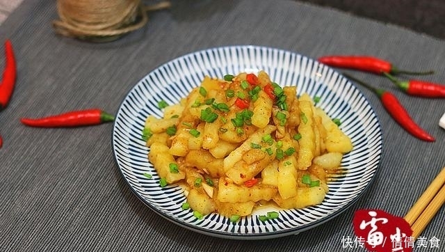  比肉|土豆最最最简单又好吃的做法，煮一煮，拌一拌，都说比肉还好吃