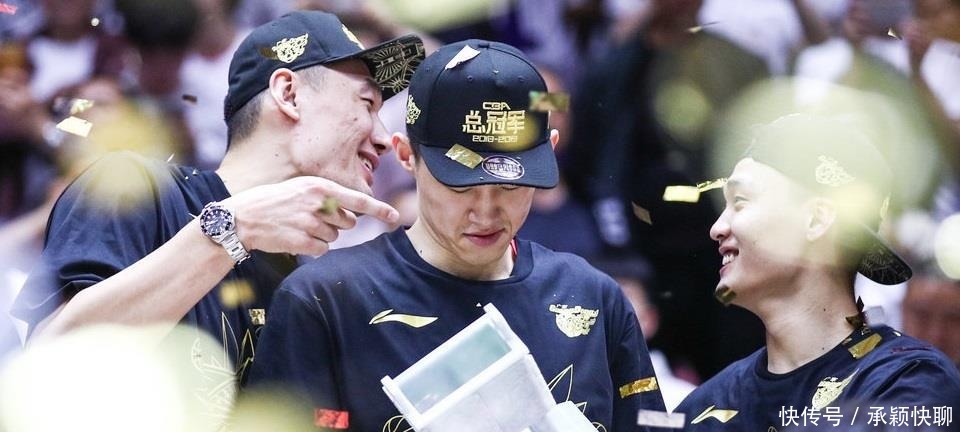  宏道|宏道说表：CBA篮球冠军每人发了快手表是什么鬼