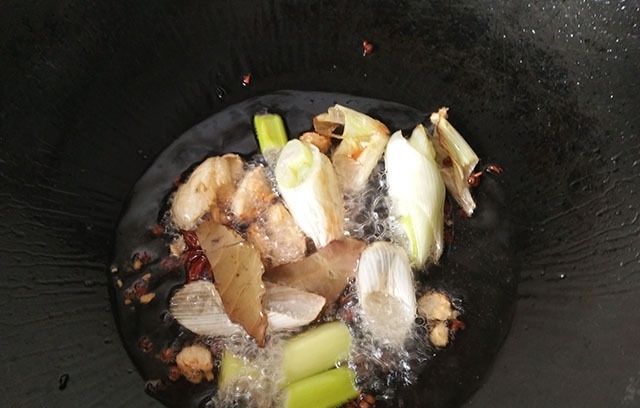 面团|馅饼这样做,南方人也爱吃,方法步骤教给你,学会家人有口福了