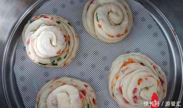 操作|早餐花卷越吃越爱吃,方法简单易操作,你也来试试吧