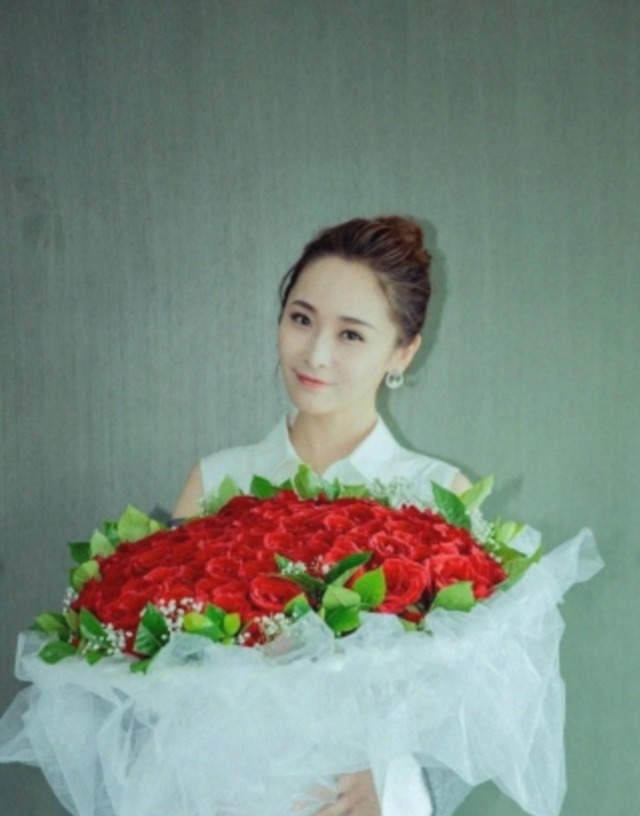 女主|甩了唐嫣老公,从小陶虹整成杨幂,却flop到接二手女主