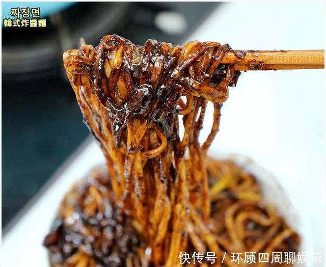 大人|自从学会做面条,连吃3天还不够,孩子大人都喜欢,一袋酱底了