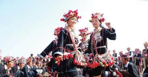 初二|这里的人过年，出嫁姑娘初二回娘家有一禁忌！