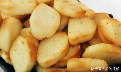 酥脆|剩余的馒头不要扔,3分钟就做一道孩子爱吃的,金黄酥脆香甜可口