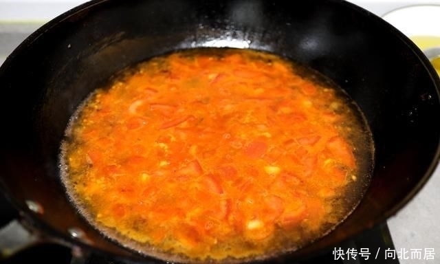 好吃|教你一个剩油条好吃的做法,酸溜开胃特省事,端上桌就差舔盆了