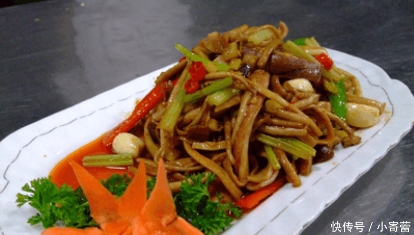  美食|猪肚为什么一炒就硬? 加上这一个步骤, 炒出来的猪肚又嫩又脆