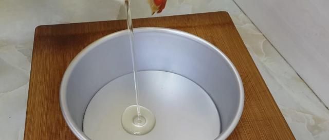 蛋糕|玉米面又出新吃法,教你简单一做,做法比面包简单,比蛋糕都好吃