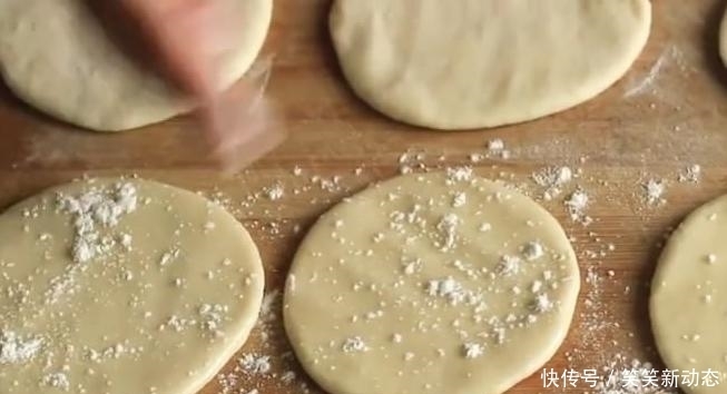 劲道|烙饼大法,60秒出锅,柔软又劲道,一顿吃5张都不够