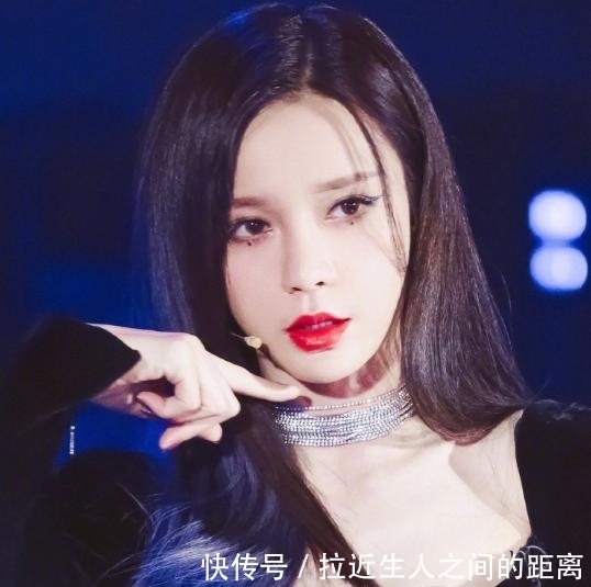 梦辰|杜华人设突变?签下被淘汰的姐姐,网友却表示:姐姐快逃