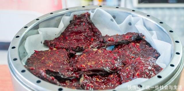 简单|教你在家晒茄子干,1次晒6斤不够吃,做法简单,放12个月不坏