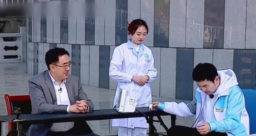 大哥|当年祸害了《极限挑战》又去祸害《奔跑吧》,观众大哥能消停会不