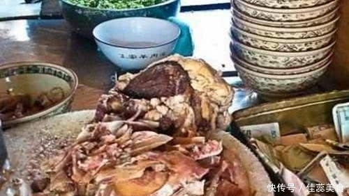 找钱|凌晨4点就开始营业,夫妻两只收钱不找钱,许多人老远开车都要吃