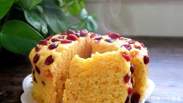 低筋面粉|早餐蒸个南瓜发糕,口感松软不粘牙,好吃不上火,孩子说比蛋糕香