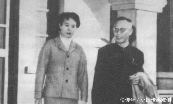 龙椅|溥仪晚年看到龙椅时,摇头又叹气,揭露坐龙椅的滋味