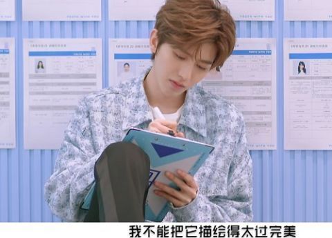 青春有你2|蔡徐坤微博上线多次,不发动态只换背景图,是《青2》定档兴奋吗