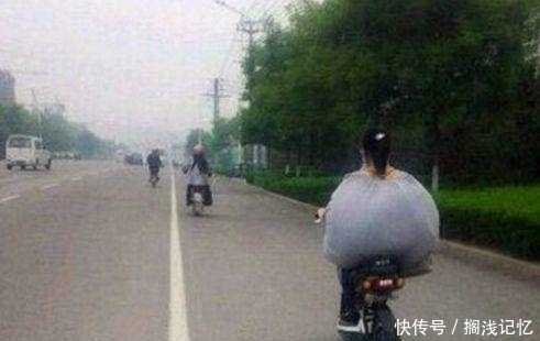 妹子|搞笑段子趣味图片: 妹子，这风好调皮啊，头发都吹直了