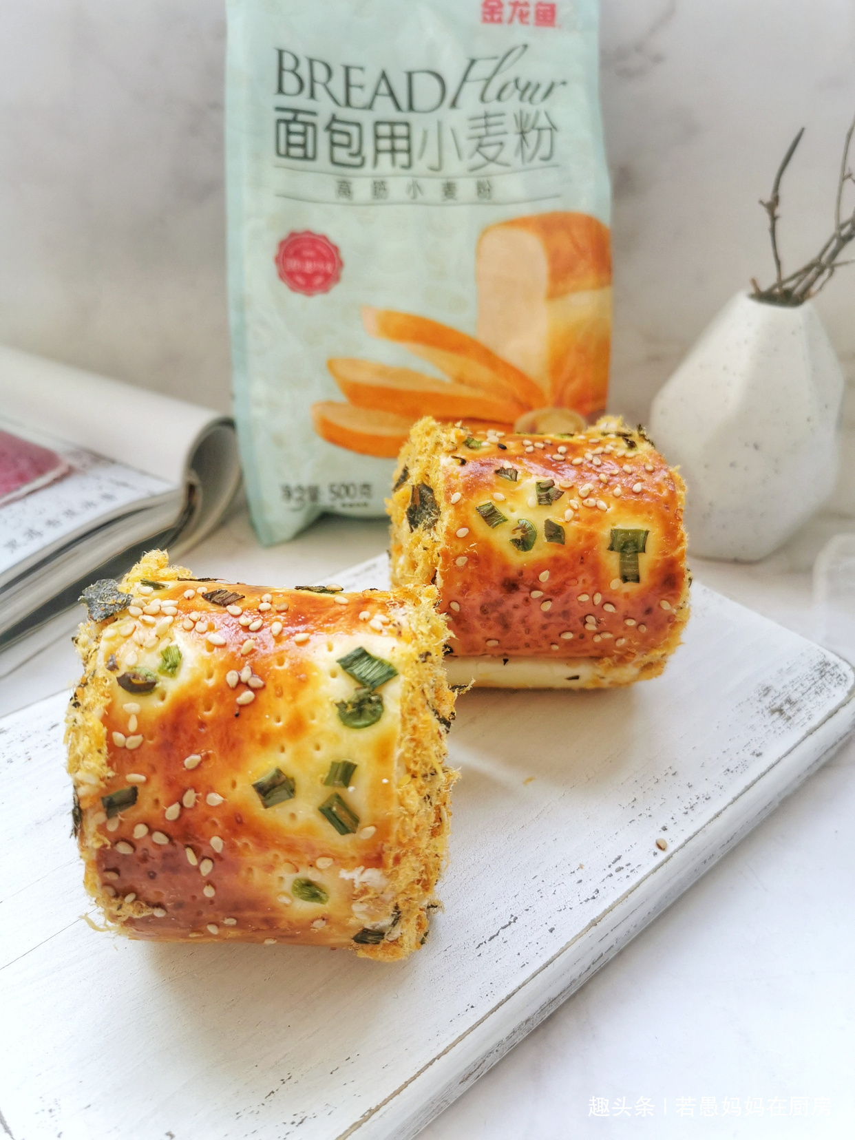  饼铛|自己在家做面包，3个动作15分钟揉出手套膜，烤箱电饼铛都能做