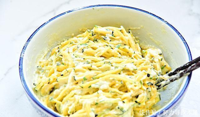 秋季|秋季,这早餐我家隔三差五做一次,鲜嫩入味还好消化,老少皆宜