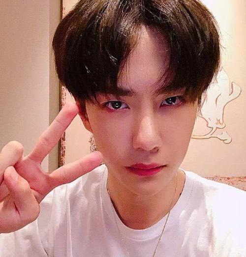 额头|王一博拍街舞带火新发饰,额头阴影粉是亮点