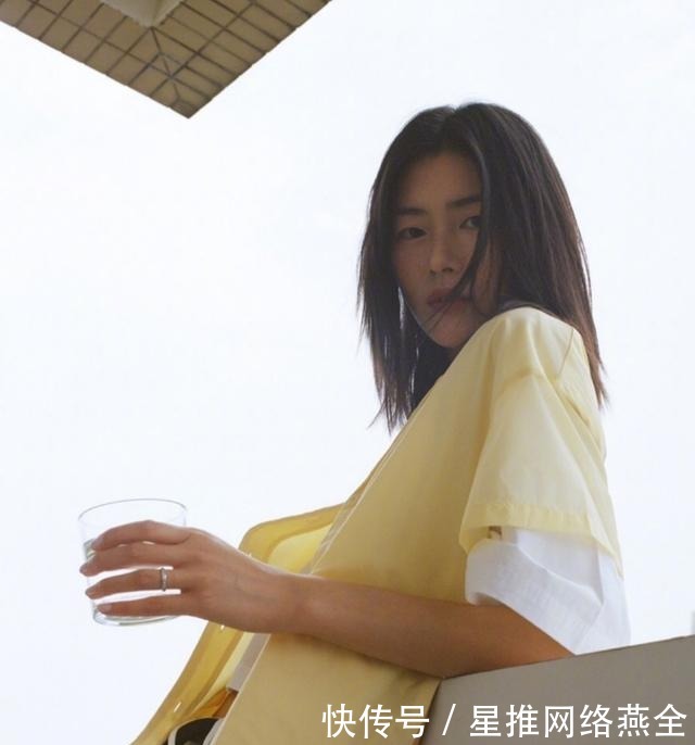 帅气|大表姐刘雯近期穿搭汇总,性感帅气两不误,穿衣水准越来越高!