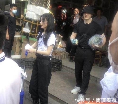 赵丽颖|赵丽颖《中餐厅》路透曝光,和黄晓明现身菜市场,生图绝美