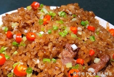 做法|排骨糯米天生一对,上锅一蒸就能吃,香软嫩汁丰富,好吃不上火