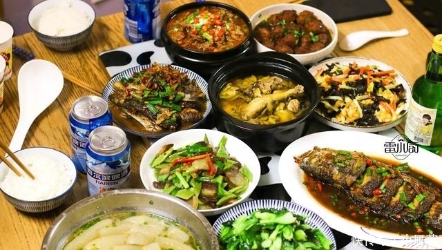  估价|家人团聚，我做了8菜1汤，这桌菜无法估价，有钱也难买到