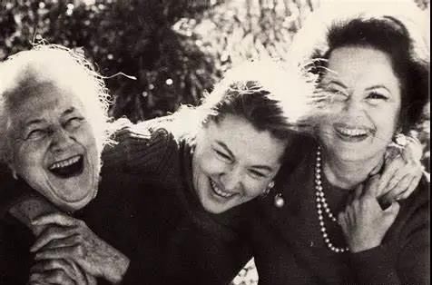  神仙|离婚多就算赢，“神仙”姐妹连去世都要争一个先后