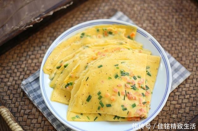 美味|这款早餐饼的做法也太简单了,10分钟就能搞定,快手省事还美味