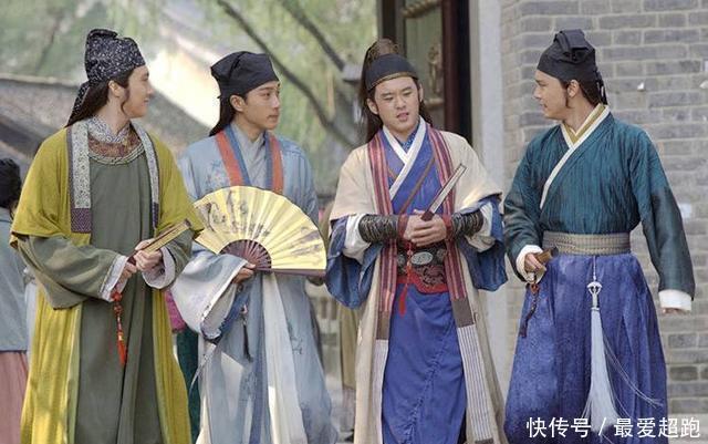  下联|少女出上联“一人一碗一口锅”，秀才对下联，少女听后又羞又气