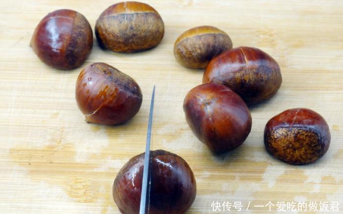 家里|馋糖炒栗子,教你在家轻松做,个个开口轻松剥皮,家里有锅就能做