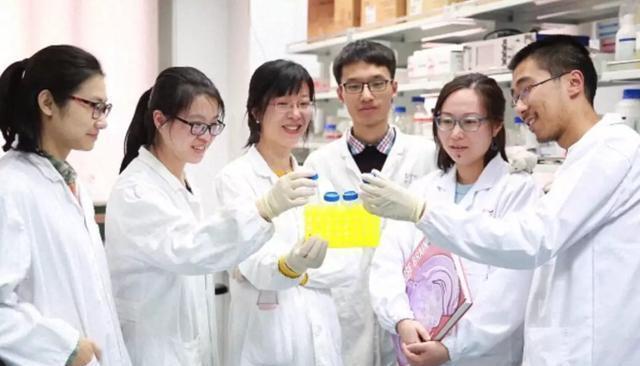  评选结果|亚洲第一人：她挽救3亿患者，却和袁老一般，与院士头衔失之交臂