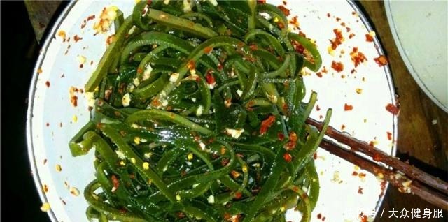海带丝|凉拌海带丝时,腥味重多加这“1步”,酸辣可口,鲜香十足!