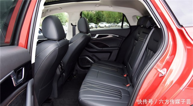 B70|全新奔腾B70非常漂亮，网友叫它凯迪拉腾，媲美合资的掀背轿跑