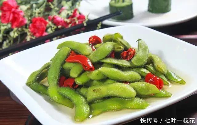 到底|饭店的水煮毛豆为啥绿油油不发黄到底加了什么东西真相来了
