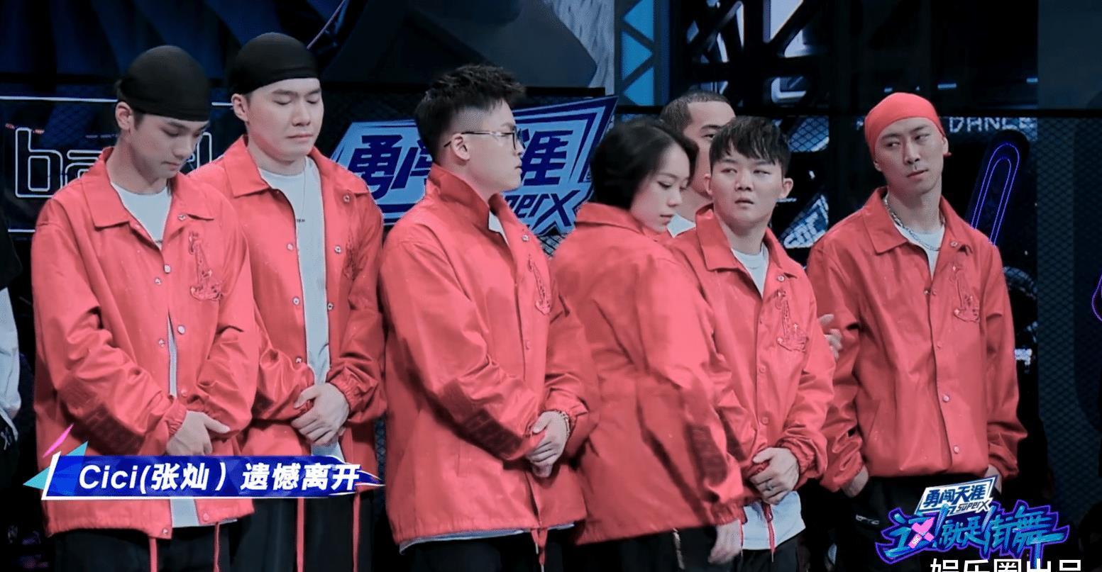 大饼|王一博冠军气势下滑,大饼输给小鸡并不意外,布布早已给出暗示