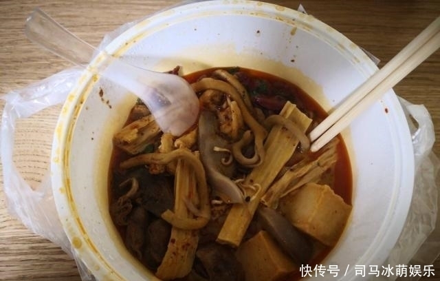 最不|外卖小哥最不愿接的4种单子,麻辣烫上榜,第四种谁接谁“悲催”