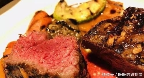 西餐厅|去西餐厅吃饭,服务员端上一盘“巧克力粉”,吃掉是会闹笑话的