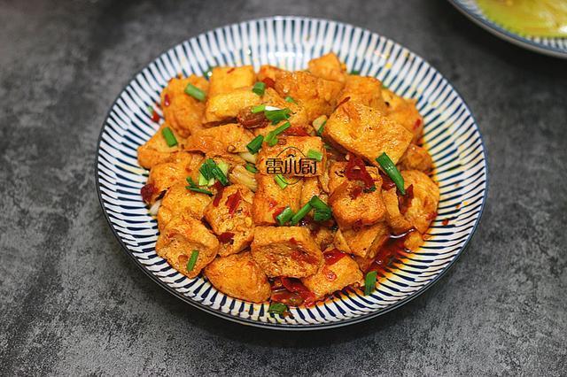  道菜|儿子总要吃这道菜，他说比肉下饭，比肉香，每次必吃两碗饭