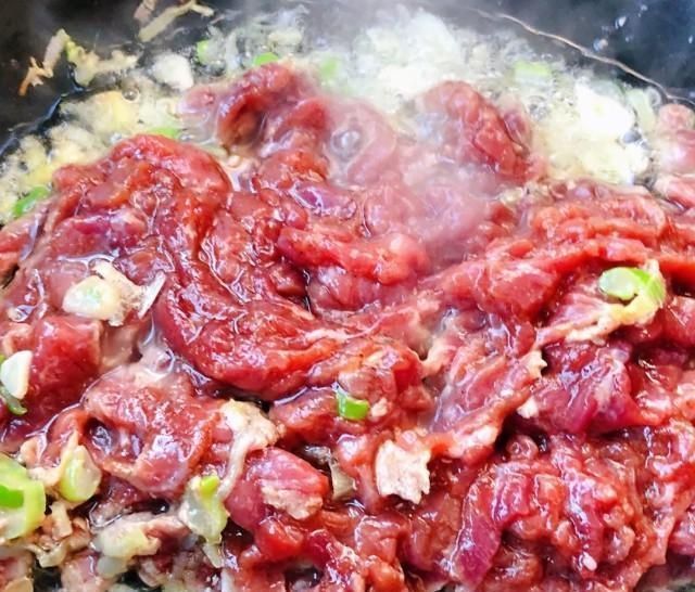 喜欢|时蔬炒牛肉,营养丰富,味道鲜美,家人都喜欢