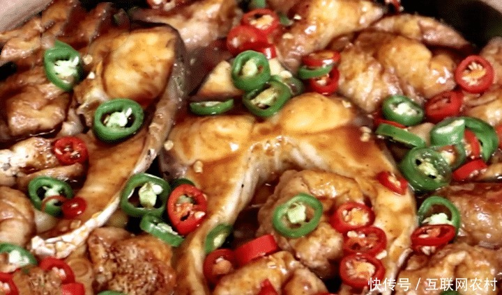 切成|秋天多给家人吃这肉,蛋白质含量极高,简单一焖,鲜嫩多汁又下饭